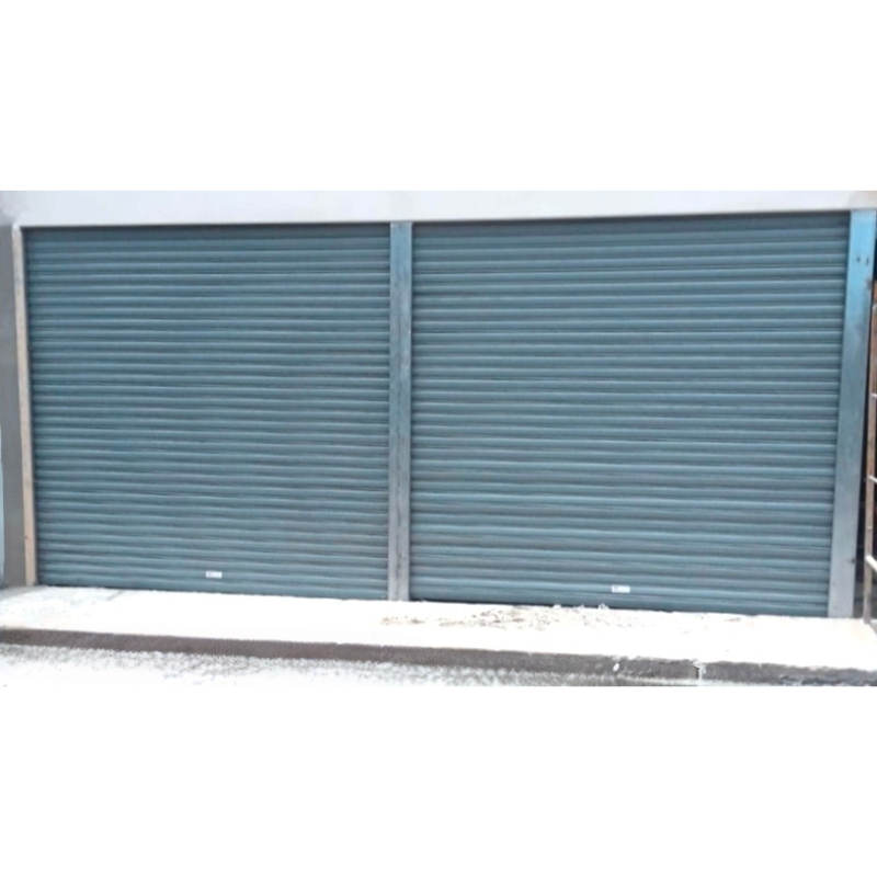 cortinas-metalicas-esmaltadas-en-color-cafe-instalacion-en-cartgo